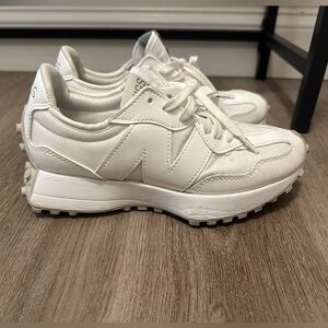 FIGS | New Balance 327 Size: 7.5 Color: White